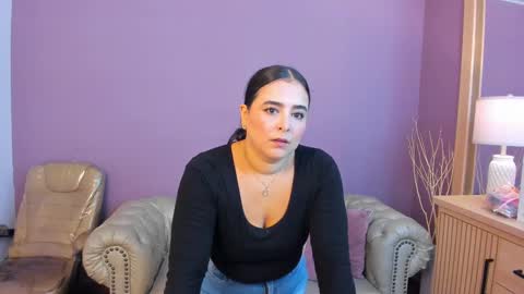 Snapshot of taylor_bennet chatting on 09-15-25, 12:05 Taylor Bennet online show from 09-15-25, 12:05