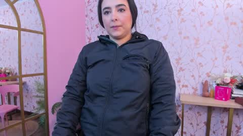 Snapshot of taylor_bennet chatting on 09-17-25, 12:07 Taylor Bennet online show from 09-17-25, 12:07