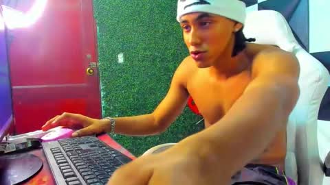 Taylor online show from 02-22-26, 05:44