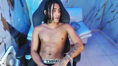 Taylor online show from 03-12-26, 01:23