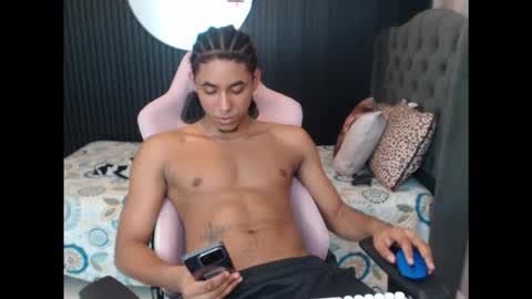 Taylor online show from 04-30-26, 04:57