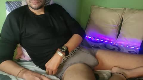 Taylor online show from 03-08-26, 02:04