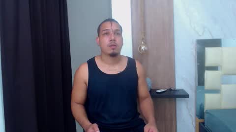 Snapshot of taylor_collins_2 chatting on 09-14-25, 09:14 taylor_collins_2 online show from 09-14-25, 09:14