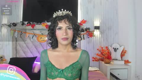 Snapshot of taylor_harveey chatting on 11-01-25, 08:00 Taylor Harveey online show from 11-01-25, 08:00