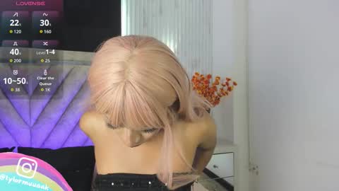 Snapshot of taylor_harveey chatting on 11-12-25, 07:57 Taylor Harveey online show from 11-12-25, 07:57