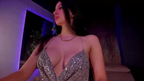 Taylor  Help me to get 100 thumbs up online show from 02-11-25, 03:51