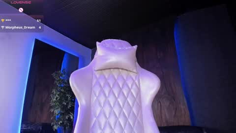 Taylor  Help me to get 100 thumbs up online show from 09-19-25, 04:29