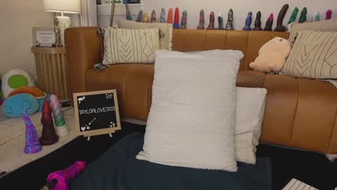 Taylor --  online show from 09-16-25, 10:27