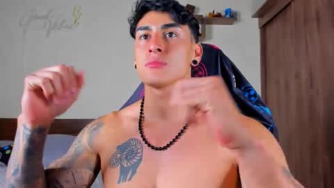 taylor_mclane1 online show from 11-16-25, 07:41