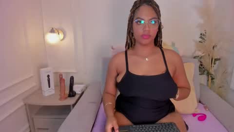 Snapshot of taylor_sexyy chatting on 01-15-25, 07:26 Taylor  online show from 01-15-25, 07:26