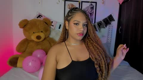 Snapshot of taylor_sexyy chatting on 05-09-26, 04:28 Taylor online show from 05-09-26, 04:28