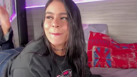 Taylor  online show from 03-11-26, 12:33