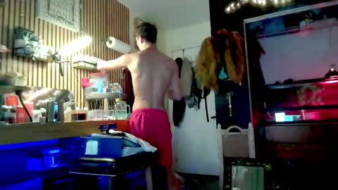 Trevorling online show from 09-26-25, 07:40