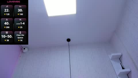 Snapshot of taylormeller chatting on 03-04-25, 06:37 TAYLOR online show from 03-04-25, 06:37