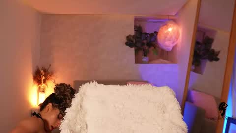 Snapshot of taylormich1 chatting on 11-11-25, 09:59 taylormichell online show from 11-11-25, 09:59