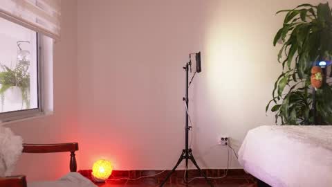 taylormichell online show from 04-25-26, 07:55