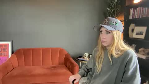 Taylor Rae online show from 02-11-26, 09:09