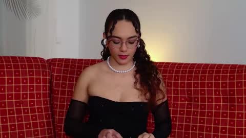 Snapshot of tayloy_tina chatting on 01-10-26, 09:30 Tay Tay online show from 01-10-26, 09:30