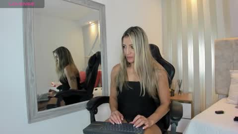 tayra online show from 12-19-24, 07:07