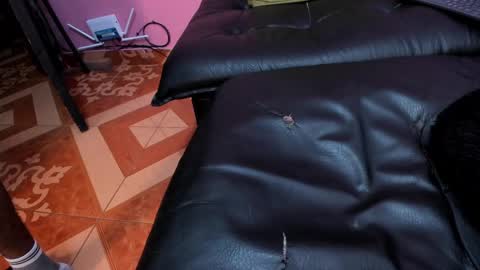 Snapshot of taysonysasha chatting on 02-11-25, 11:12 ask for cum online show from 02-11-25, 11:12
