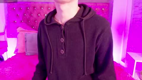 Sofia online show from 01-13-26, 12:32