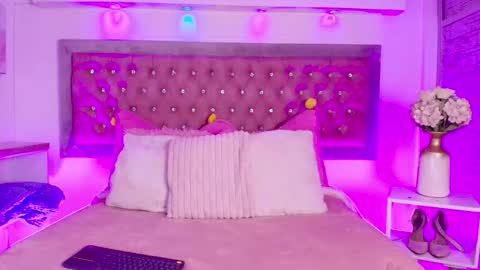 Sofia online show from 02-24-26, 12:58