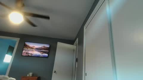 Snapshot of tbiz82 chatting on 02-22-25, 02:41 Tbiz82 online show from 02-22-25, 02:41