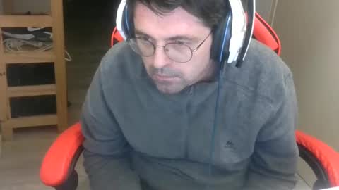 Snapshot of tchecky2 chatting on 02-19-25, 03:28 tchecky2 online show from 02-19-25, 03:28