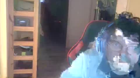 Snapshot of tchecky2 chatting on 11-27-25, 05:42 tchecky2 online show from 11-27-25, 05:42