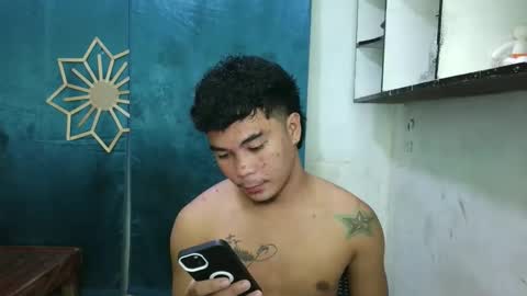 teahyun_yeongsu online show from 11-15-25, 10:12