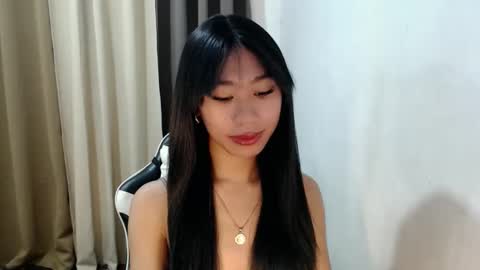 Snapshot of teamo_kiara chatting on 02-15-26, 11:08 your future wife online show from 02-15-26, 11:08