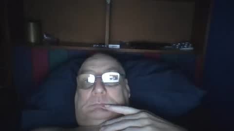 Snapshot of tebb61 chatting on 10-06-25, 07:06 Mark online show from 10-06-25, 07:06