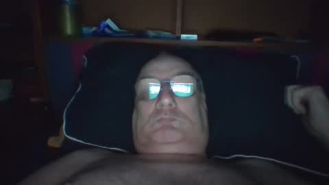 Snapshot of tebb61 chatting on 11-10-25, 08:24 Mark online show from 11-10-25, 08:24