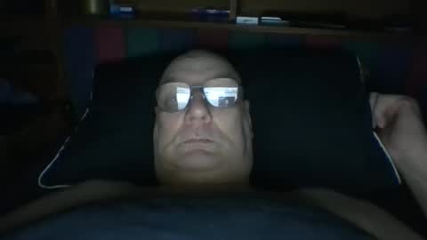 Snapshot of tebb61 chatting on 12-15-25, 06:39 Mark online show from 12-15-25, 06:39