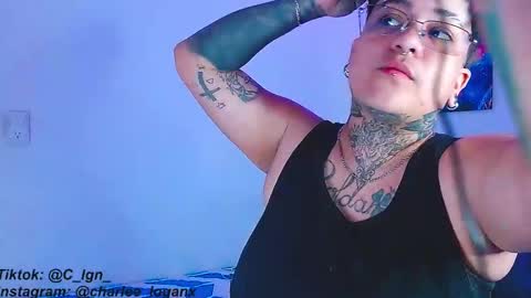 Charlee He online show from 01-18-25, 11:00