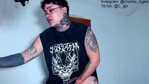 Charlee He online show from 04-28-26, 12:32