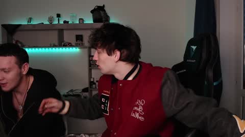 Teddy online show from 12-16-24, 06:53