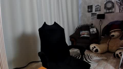 Teddy online show from 01-15-25, 07:37