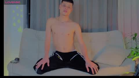 teeenagefeverr online show from 10-22-25, 12:44