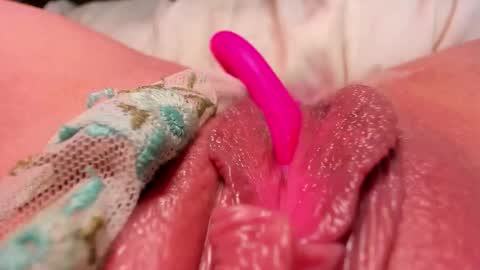 Snapshot of teeencutee chatting on 02-20-26, 06:19 Monika --------------2 stream 700 GMT day online show from 02-20-26, 06:19