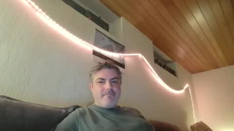 Snapshot of teeforyou chatting on 01-25-25, 06:02 Peter online show from 01-25-25, 06:02