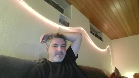 Snapshot of teeforyou chatting on 01-31-25, 02:15 Peter online show from 01-31-25, 02:15