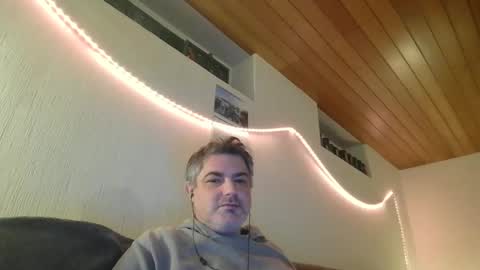 Snapshot of teeforyou chatting on 02-08-25, 04:25 Peter online show from 02-08-25, 04:25