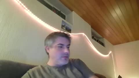 Snapshot of teeforyou chatting on 02-21-25, 07:10 Peter online show from 02-21-25, 07:10