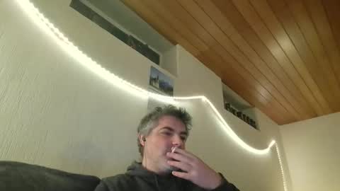 Snapshot of teeforyou chatting on 03-08-25, 11:28 Peter online show from 03-08-25, 11:28