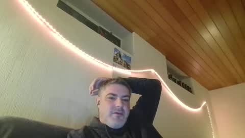 Snapshot of teeforyou chatting on 03-11-25, 10:09 Peter online show from 03-11-25, 10:09