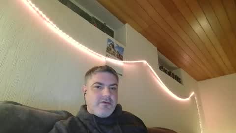 Snapshot of teeforyou chatting on 03-12-25, 01:14 Peter online show from 03-12-25, 01:14