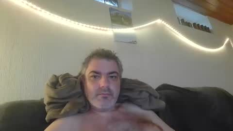 Snapshot of teeforyou chatting on 09-25-25, 07:45 Peter online show from 09-25-25, 07:45