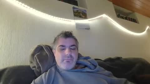 Snapshot of teeforyou chatting on 10-13-25, 10:43 Peter online show from 10-13-25, 10:43