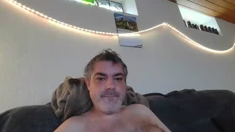 Snapshot of teeforyou chatting on 10-14-25, 10:49 Peter online show from 10-14-25, 10:49